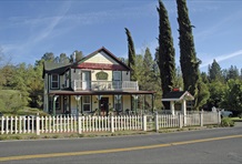 All Seasons Groveland Inn